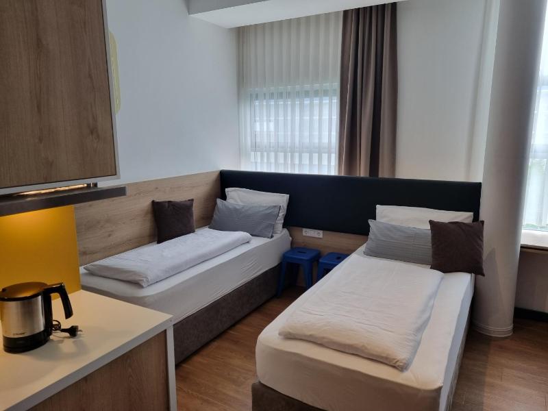 Double or Twin Room image 3