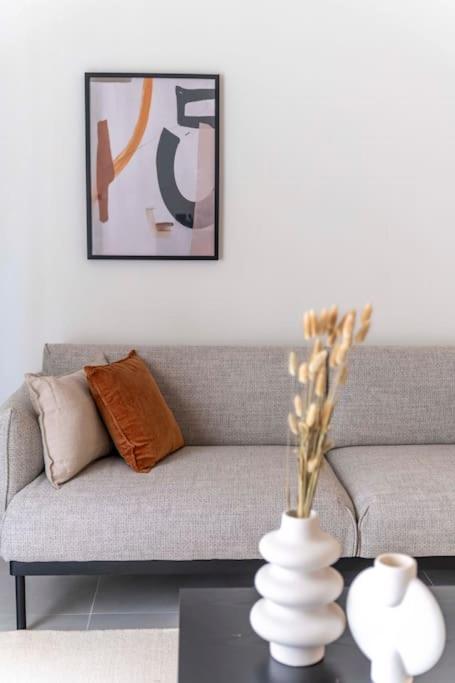 Cityscape Comfort 2BR Apartment in Ampelokipoi by UPSTREET - image 14