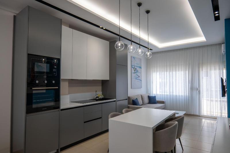 Domi Luxury beach view apartments in Saranda - image 2