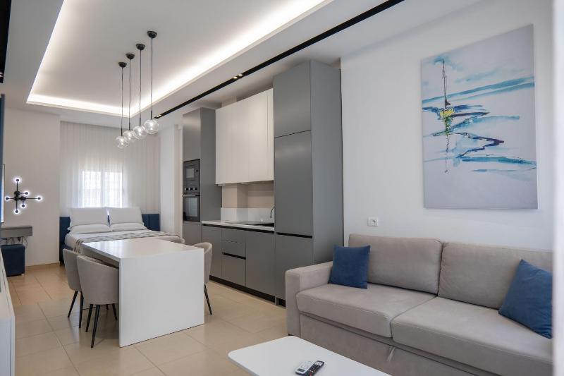 Domi Luxury beach view apartments in Saranda - image 7