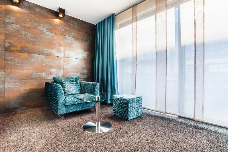 Junior Suite with Balcony image 4