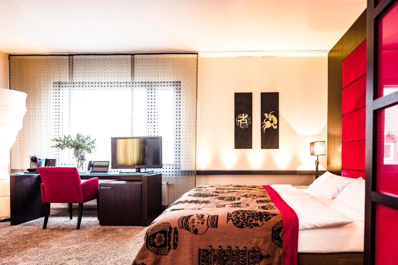 Junior Suite image 1