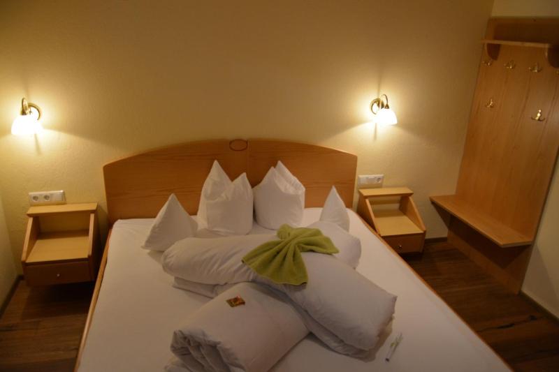 Single Room image 3