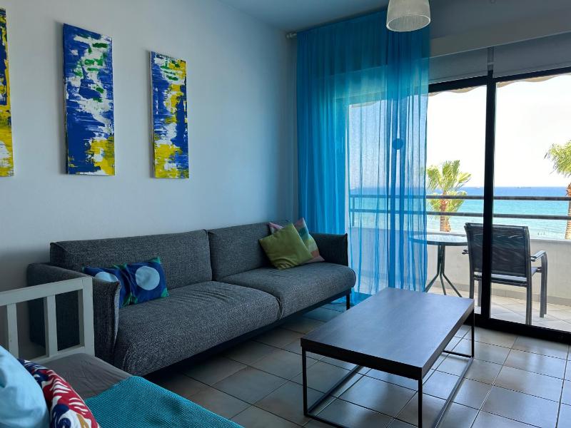 Two-Bedroom Apartment with Sea View image 1