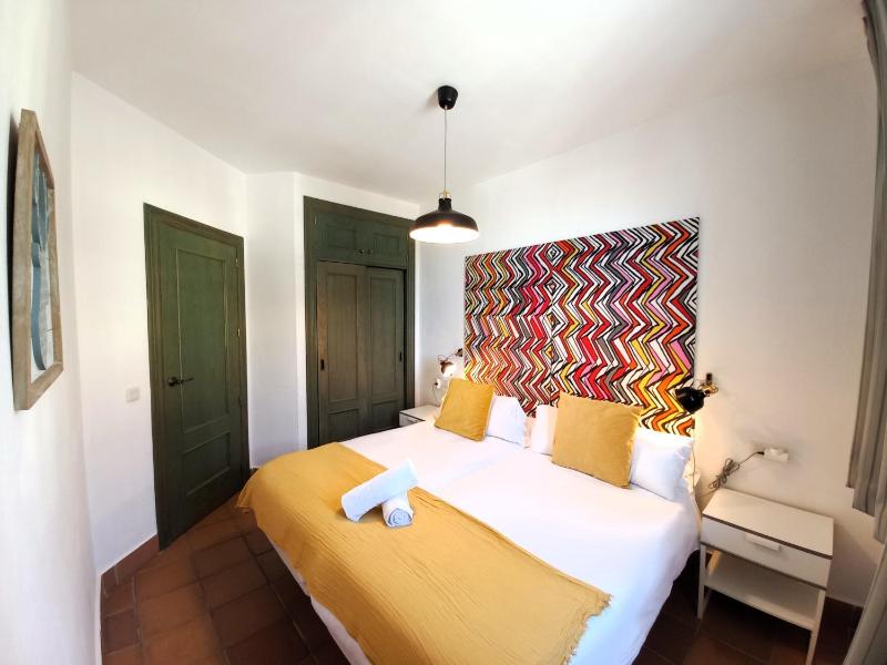 One-Bedroom Apartment image 2