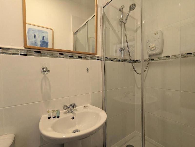 Superior Double Room image 4