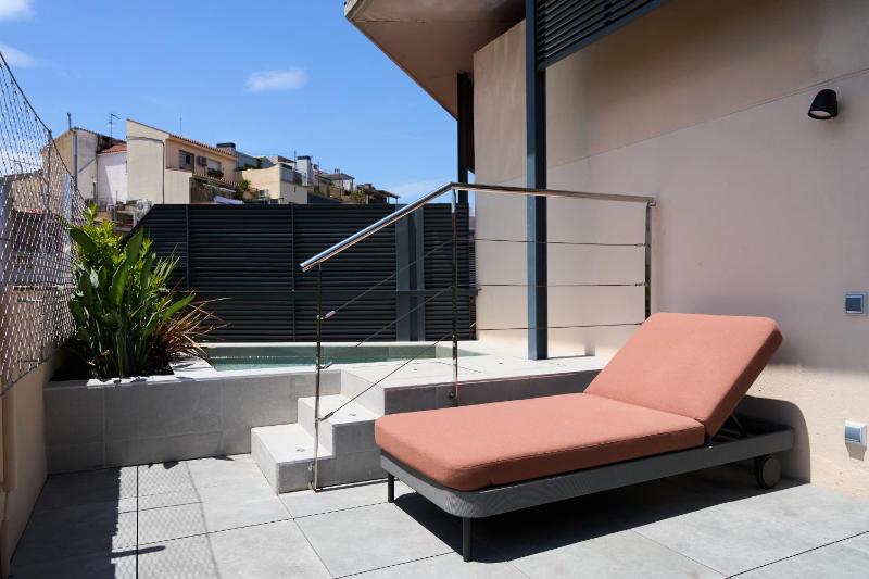 Deluxe Double Room with Private Pool image 4