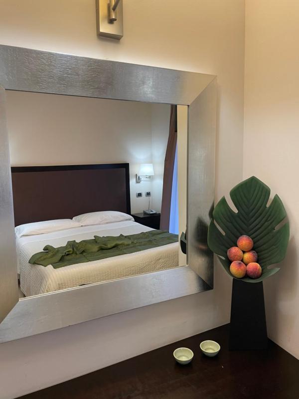Double or Twin Room with Garden View image 1