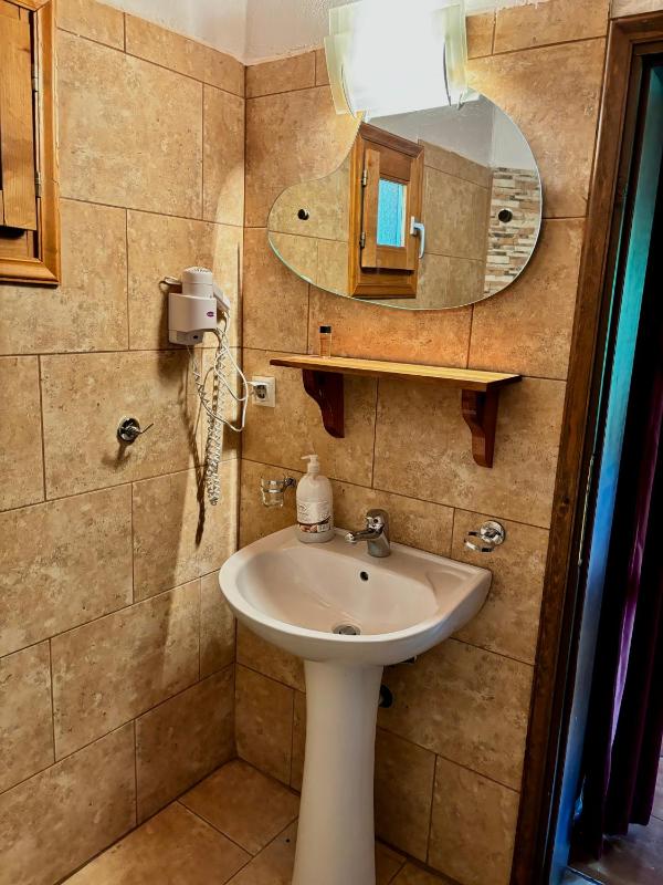 Double Room with Lake View and Fireplace image 4