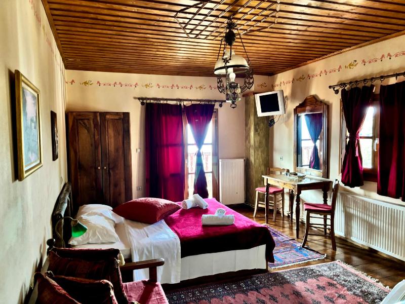 Double Room with Fireplace image 4