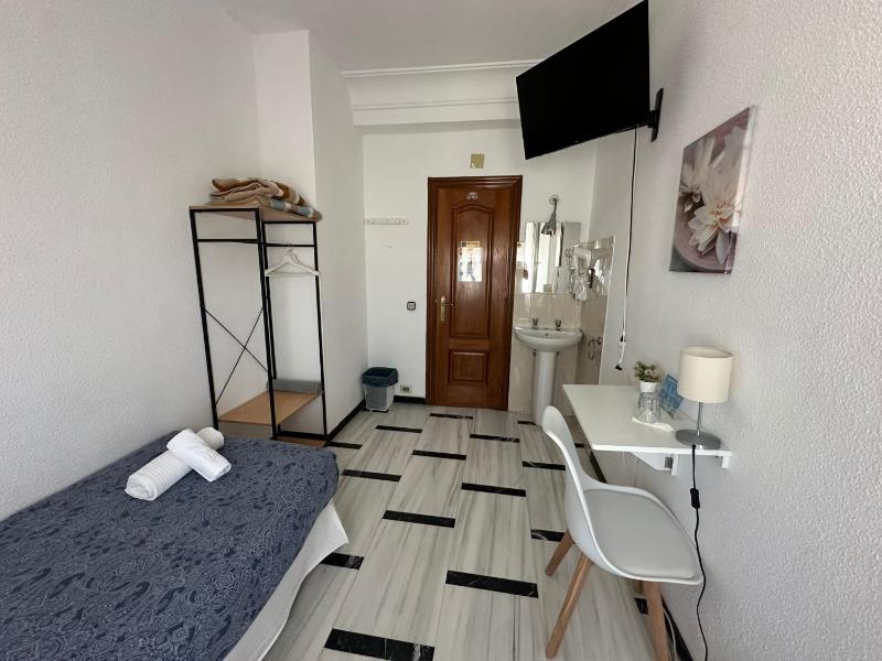 Hostal Arrate - image 3