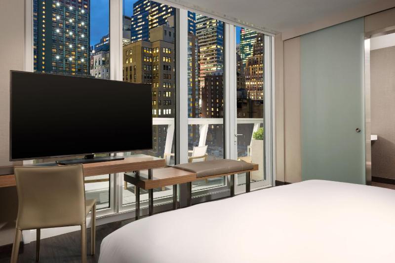 King Room with Balcony image 4