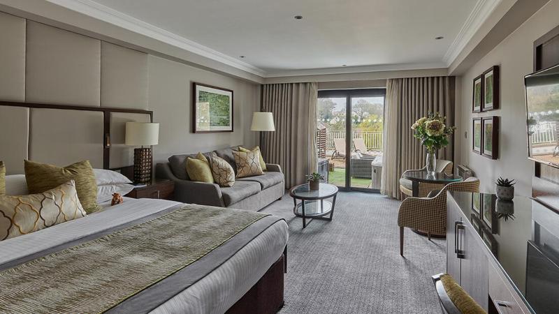 Junior Suite with Garden View image 3