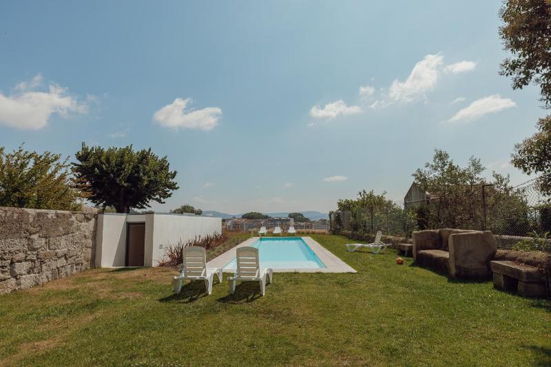 Home With a Pool by Vacationy - image 26