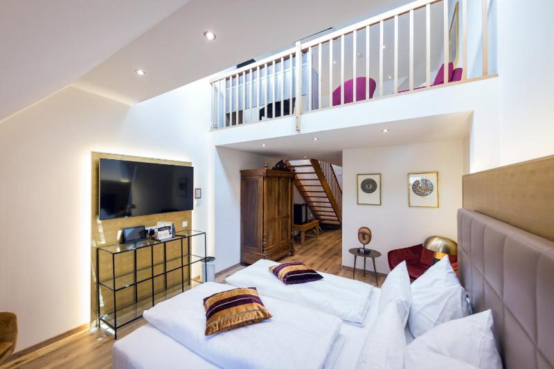 Duplex Junior Suite image 1