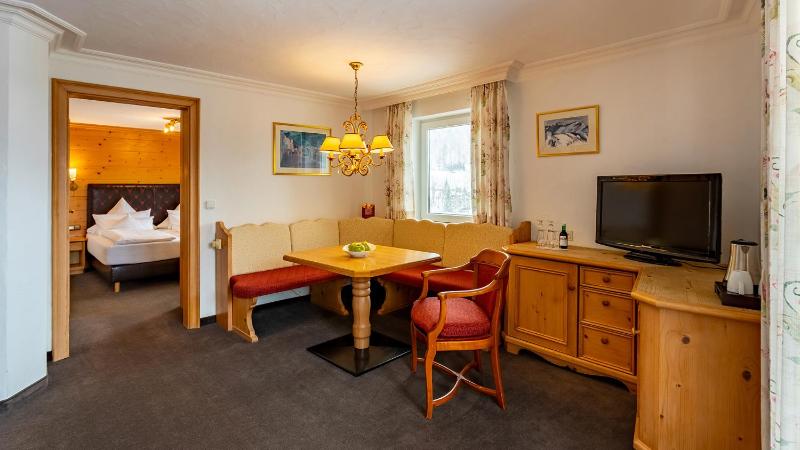 Double Room image 4