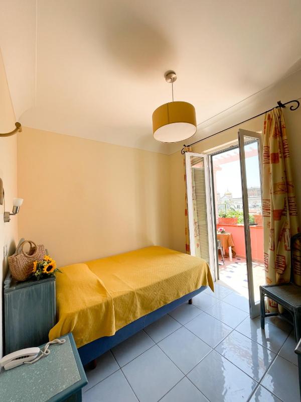 Single Room image 1