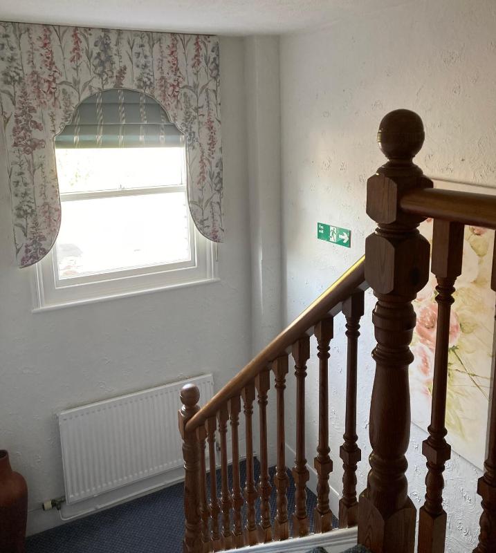 Superior King Room image 4
