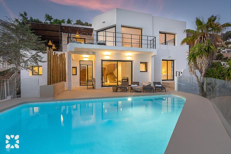 Villa Ikal by Abahana Villas - image 9