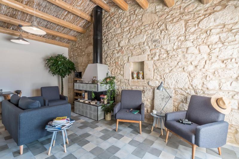 Two-Bedroom Apartment Split Level with Sea View image 3