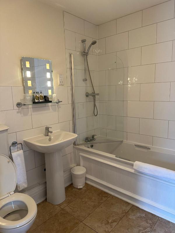Double Room image 3