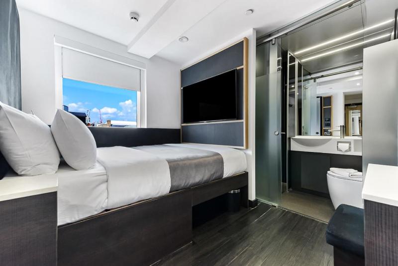 Double Room image 2