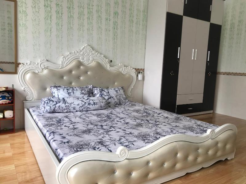 Standard King Room image 1