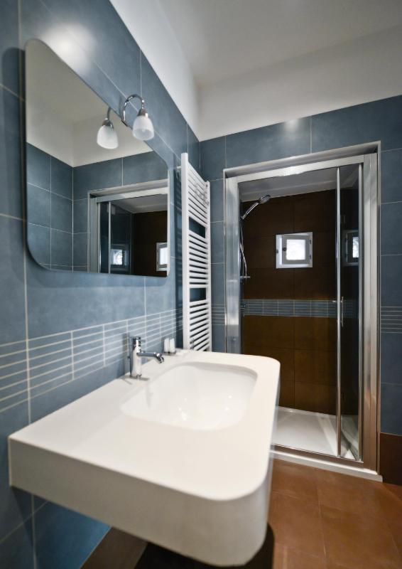 Deluxe Room image 4