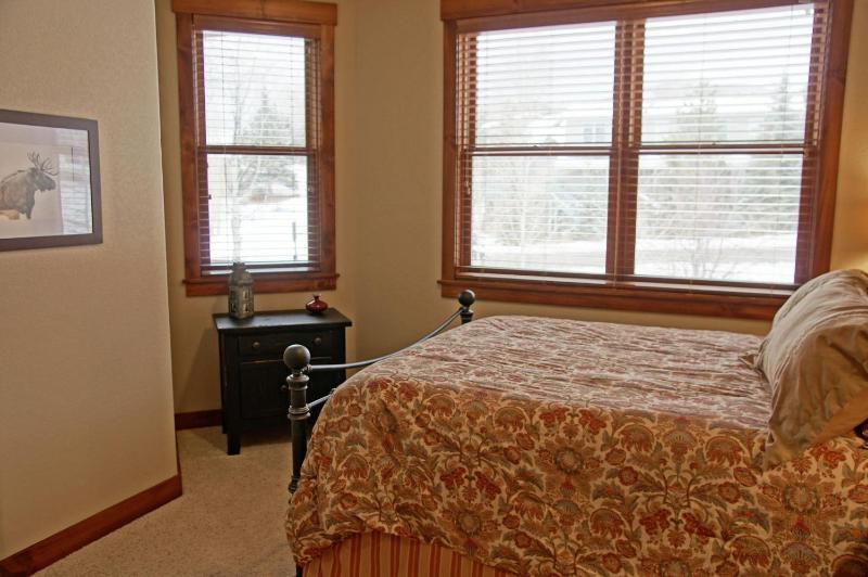 Pool & Hot Tubs 2 Living Rooms City Shuttle Washer Dryer - image 14