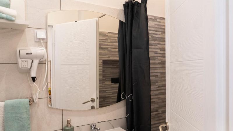 Guest House Time Out - image 10