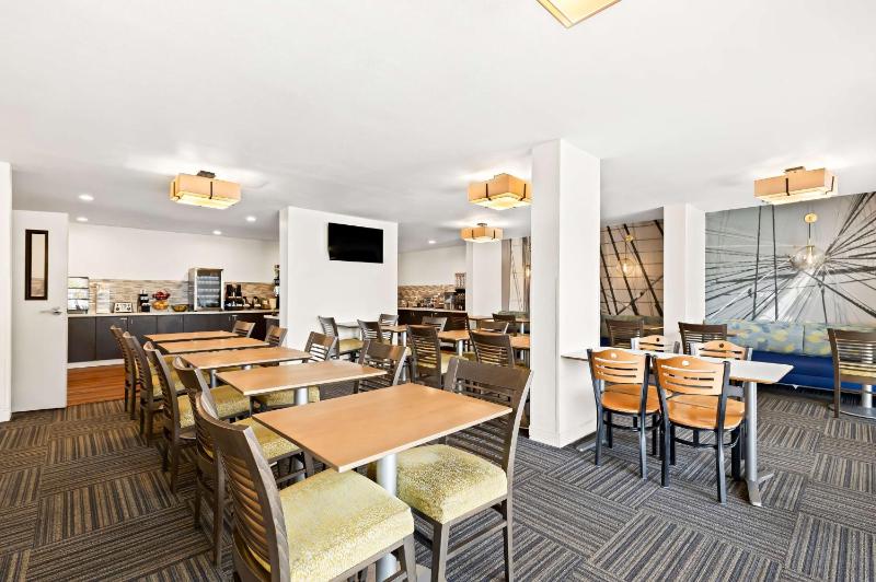 Best Western Yacht Harbor - image 11