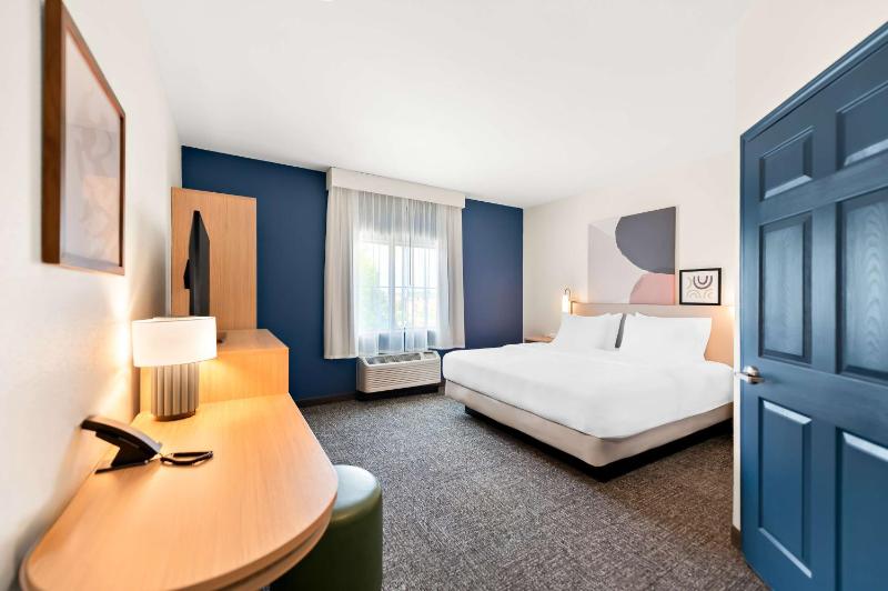 King Room image 4