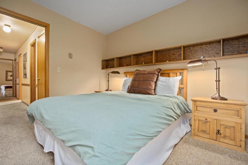 Hot Tub Loft with Balcony Great Views 2 Bedrooms 30 Plus Night Rentals Welcome - image 29