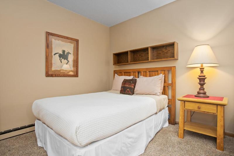 Hot Tub Loft with Balcony Great Views 2 Bedrooms 30 Plus Night Rentals Welcome - image 8