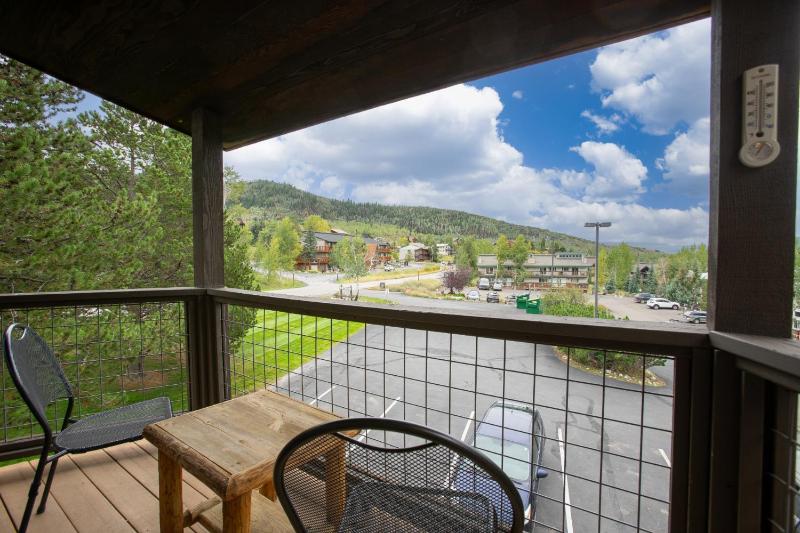 Hot Tub Loft with Balcony Great Views 2 Bedrooms 30 Plus Night Rentals Welcome - image 14