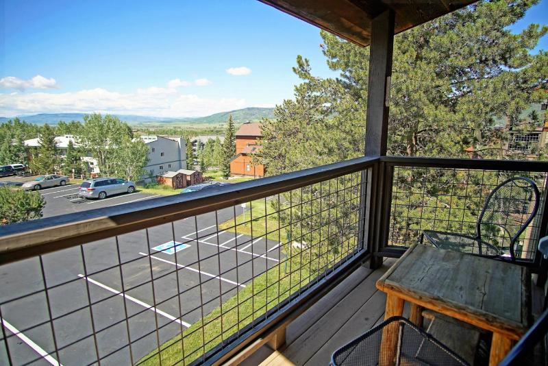 Hot Tub Loft with Balcony Great Views 2 Bedrooms 30 Plus Night Rentals Welcome - image 35