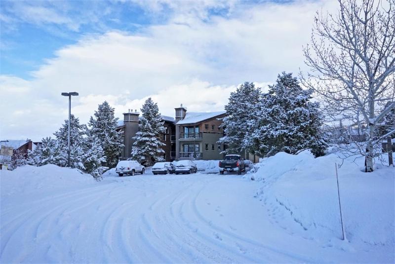 Hot Tub Loft with Balcony Great Views 2 Bedrooms 30 Plus Night Rentals Welcome - image 42