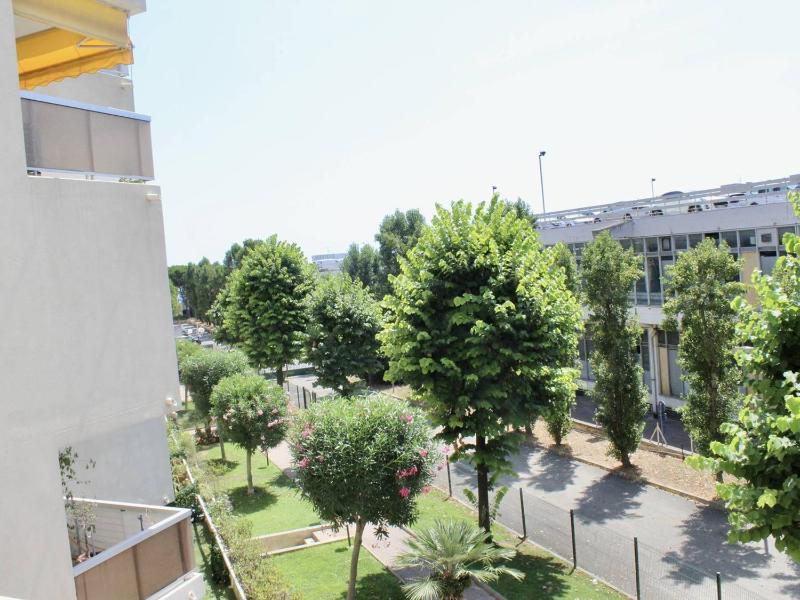 Cagnes-sur-Mer: Spacieux 3 Pièces avec Piscine Clim & Terrasses - FR-1-252A-128 - image 16
