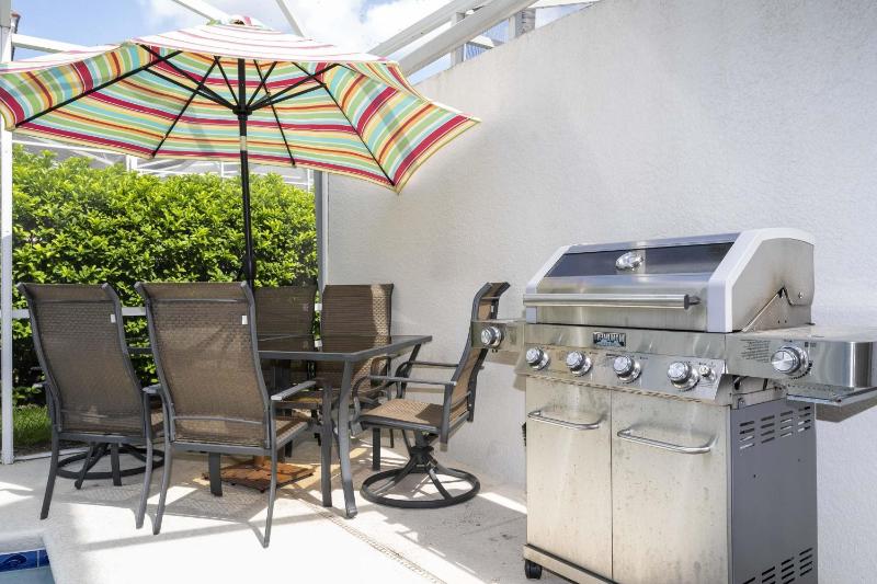 Marvelous 4Bd Close to Disney w Pool at 313 Tuscan Hills - image 2