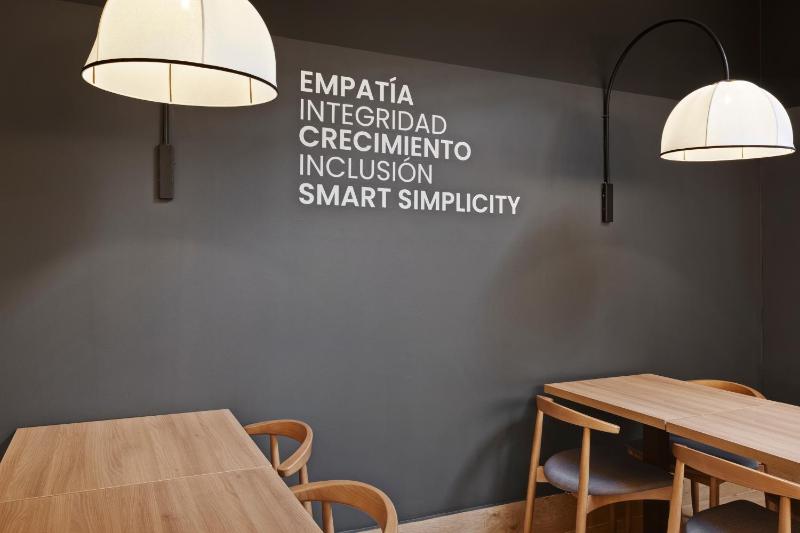 B&B HOTEL Málaga Centro - image 6