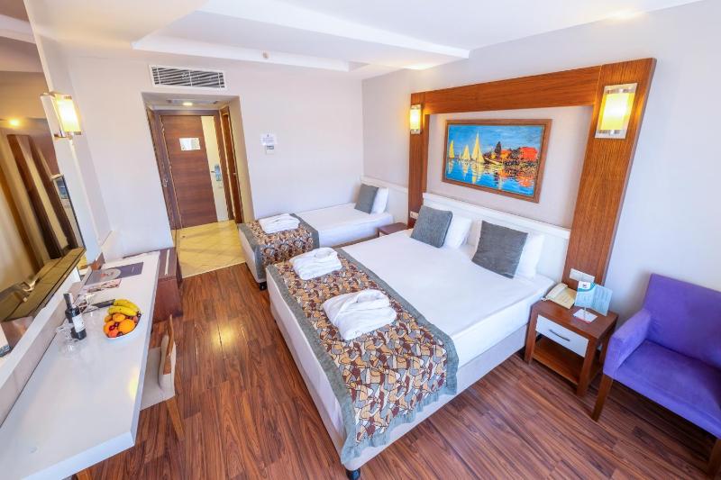 Double Room image 1