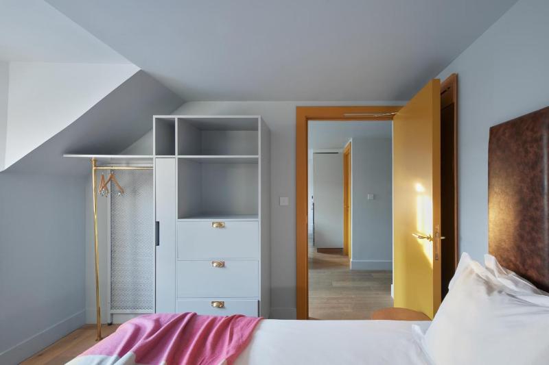 One Bedroom Suite with Sofa Bed image 4