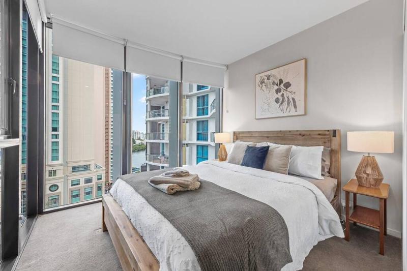 Modern Style! 1Bed/1Bath/Balcony/Pool ~ CBD - image 15