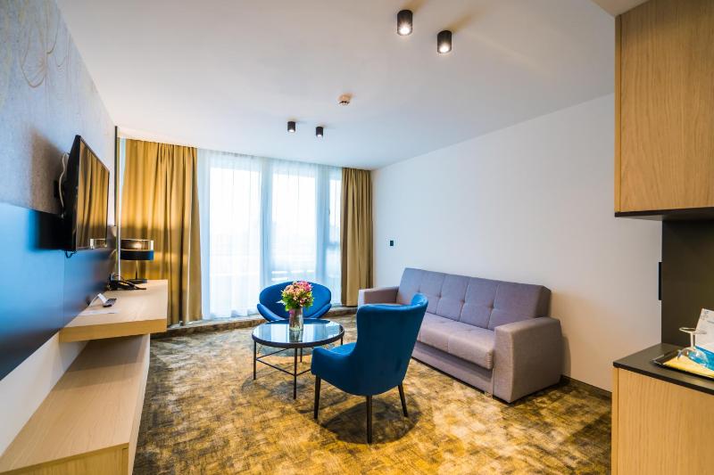 Deluxe Suite image 1