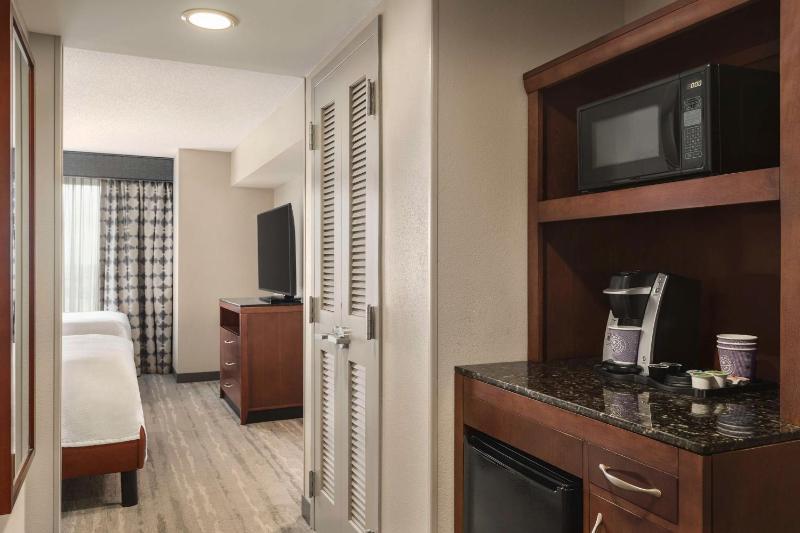 Junior Suite with Two Queen Beds image 1