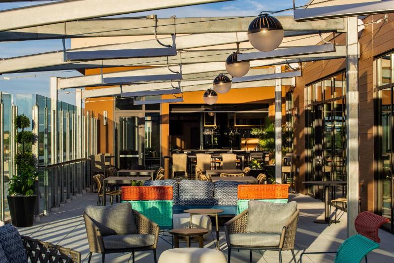 Tempo by Hilton Louisville Downtown NuLu - image 18
