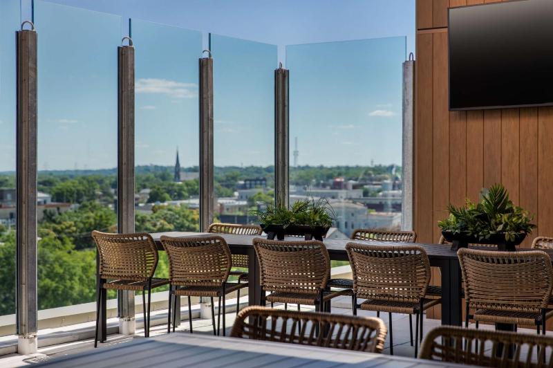 Tempo by Hilton Louisville Downtown NuLu - image 23
