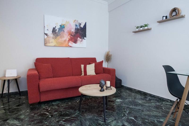 Modern 1 Bd Balcony Apt Near Metro in Kato Patisia Images