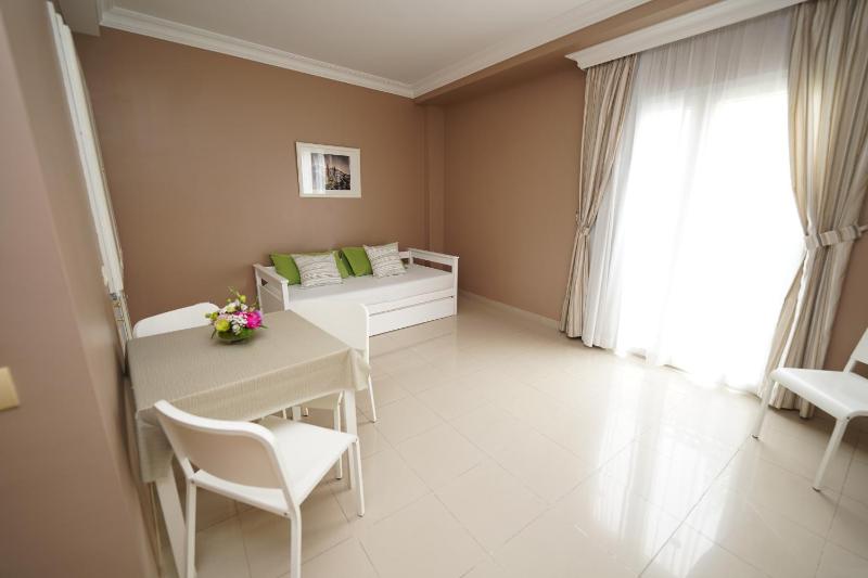 Junior Suite image 2