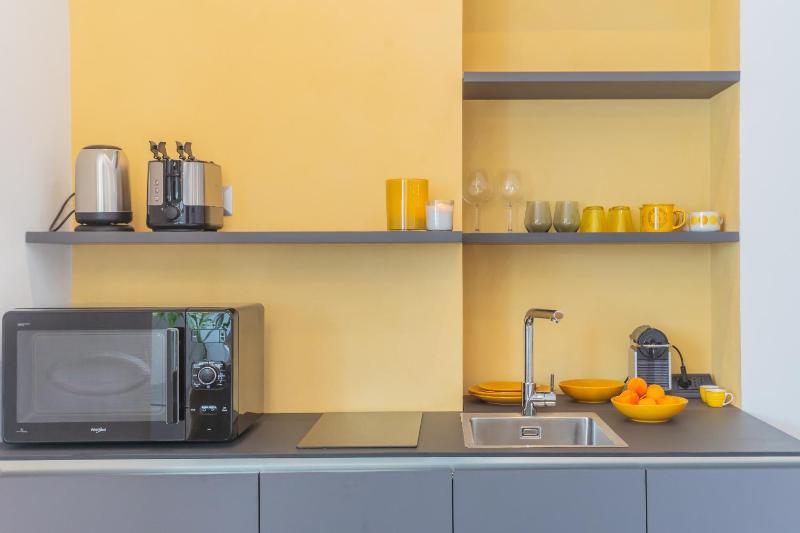 Como Dreams Apartments by Rent All Como - image 4